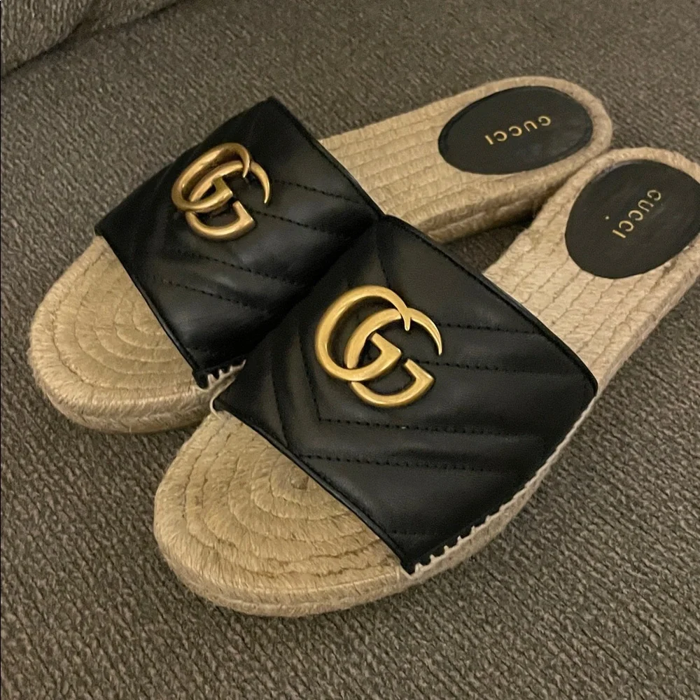 Gucci Black and Gold Women's Shoes